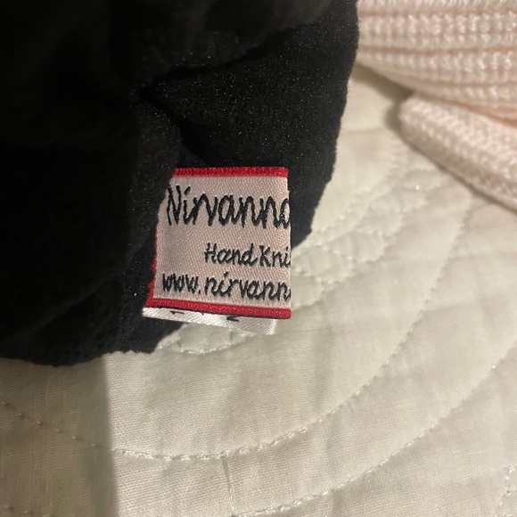 Fingerless Women’s Gloves by Nirvanna Designs - Picture 5 of 5